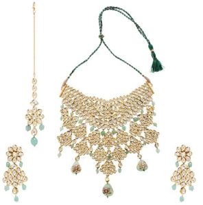 Maharani Woman Kundan Set With Aventurine Stones Necklace Set