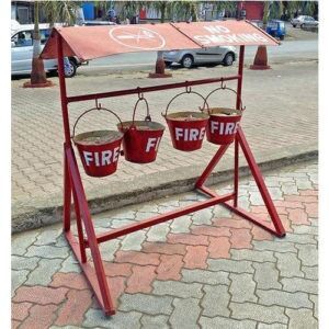 4 bucket hanging fire bucket stand