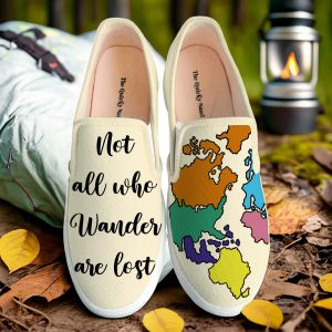 Traveller Soul Print Girls Slip On Shoes