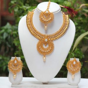 Golden Beautiful Stone Work Imitation Necklace Set