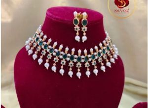 Ssaazz Ladies Brass Pearl Wedding Wear Necklace Set