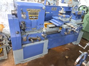 6.5 Feet Heavy Duty Lathe Machine