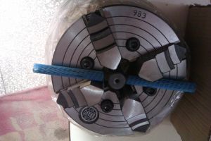 4 Jaw Dog Chuck
