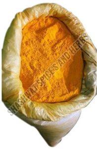 yellow turmeric powder