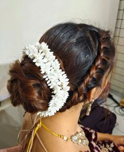 Tie Up White Artificial Gajra