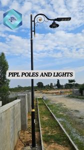 Modern Outdoor Lightning Pole with Dual Power Source