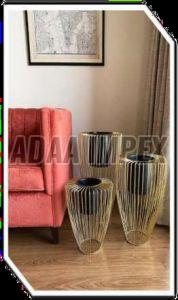 Glossy Wireframe Iron Planter Stand