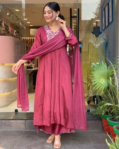 Ladies Stylish Chinon Viscose Embroidered Kurta, Pant and Dupatta Set