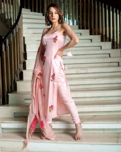 Ladies Peach Viscose Chanderi Kurta, Pant and Dupatta Set