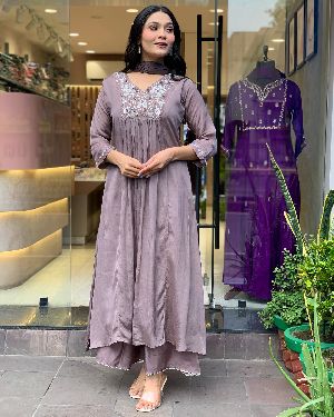 Ladies Stylish Chinon Viscose Embroidered Kurta, Pant and Dupatta Set