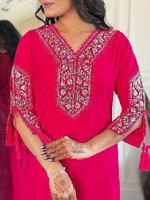 Ladies Bsy Viscose Embroidered Kurta, Pant And Dupatta Set