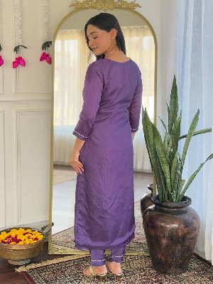 Ladies Viscose Embroidered Kurta, Pant And Jacquard Dupatta Set