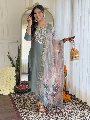 Ladies Viscose Embroidered Kurta, Pant And Organza Dupatta Set