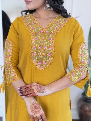 Ladies Bsy Viscose Embroidered Kurta, Pant And Dupatta Set