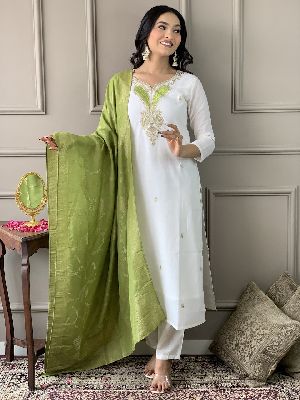 Ladies White Viscose Blend Embroidered Kurta, Pant And Dupatta Set