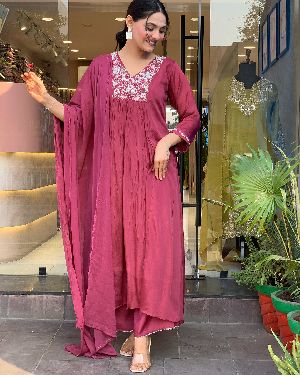 Ladies Stylish Chinon Viscose Embroidered Kurta, Pant and Dupatta Set