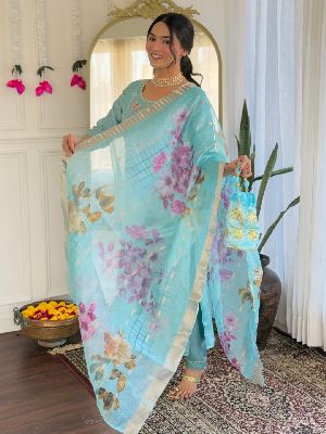 Ladies Viscose Embroidered Kurta, Pant And Jacquard Dupatta Set