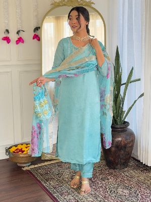 Ladies Viscose Embroidered Kurta, Pant And Jacquard Dupatta Set