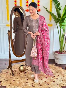 Ladies Designer Viscose Chanderi Kurta, Pant and Dupatta Set