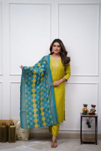 Ladies Embroidered Chanderi Silki  Straight Kurta, Pant and Dupatta Set