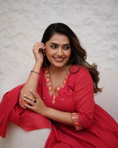 Ladies Red Viscose Chanderi Kurta, Pant and Dupatta Set