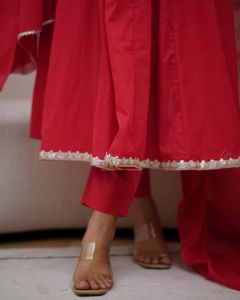 Ladies Red Viscose Chanderi Kurta, Pant and Dupatta Set