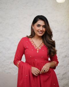 Ladies Red Viscose Chanderi Kurta, Pant and Dupatta Set