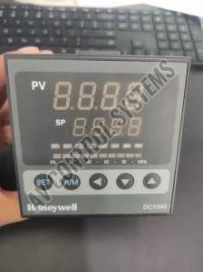 DC1040 PID Temperature Controller