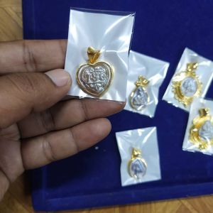 Designer Pearl Pendant