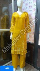 Ladies Traditional Wear Leaf Print Kurti Set