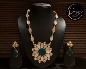 Ladies Green Floral Pendant Jewelry Set