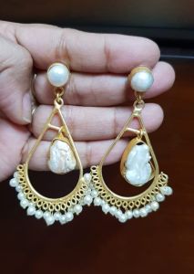 Ladies White Pearl Teardrop Earpiece