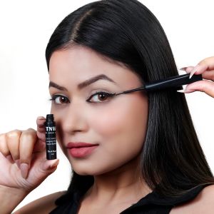TNW Eyecatchy Longstay Matte Liquid Eyeliner