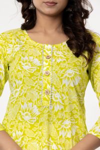 Ladies Parrot Green Prnted Cotton Short Kurti