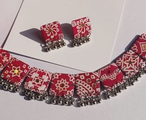 Resin Necklace Set