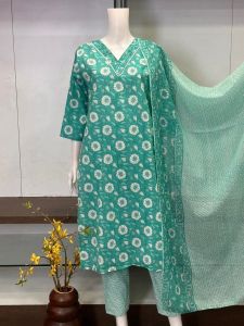 Ladies Party Wear Kurti Set