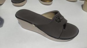 Soft Cushioned Platform Sandal