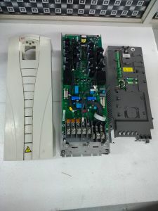 ACS550-U1-114A-2 ABB AC Drive 208-240VAC 114AMP 40HP 3-phase