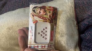 Glamm Hub Bindi