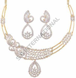 Elegant Gold Diamond Necklace Set