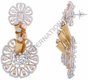 Elegant Ladies Gold Pendant Set