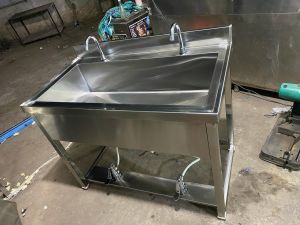Commercial Stainless Steel Sink