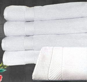 Glamour 500 Gm Bath Towel