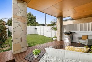 Sandstone Crazy Paving