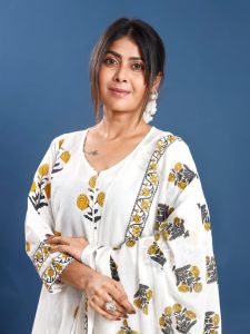 Ladies White Floral Dupatta Suit