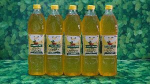 Wood Pressed Groundnut Oil
