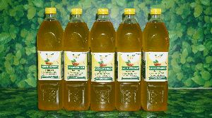 Wood Pressed Groundnut Oil