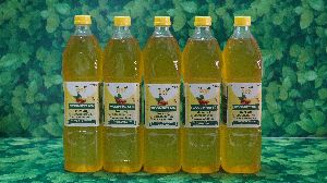 Wood Pressed Groundnut Oil