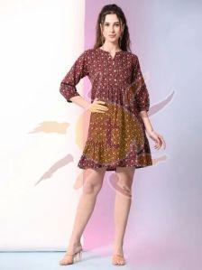 Ladies Rayon Printed Casual Wear Tunic Top