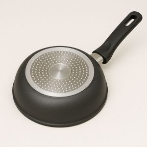 22cm Deep Non Stick Fry Pan